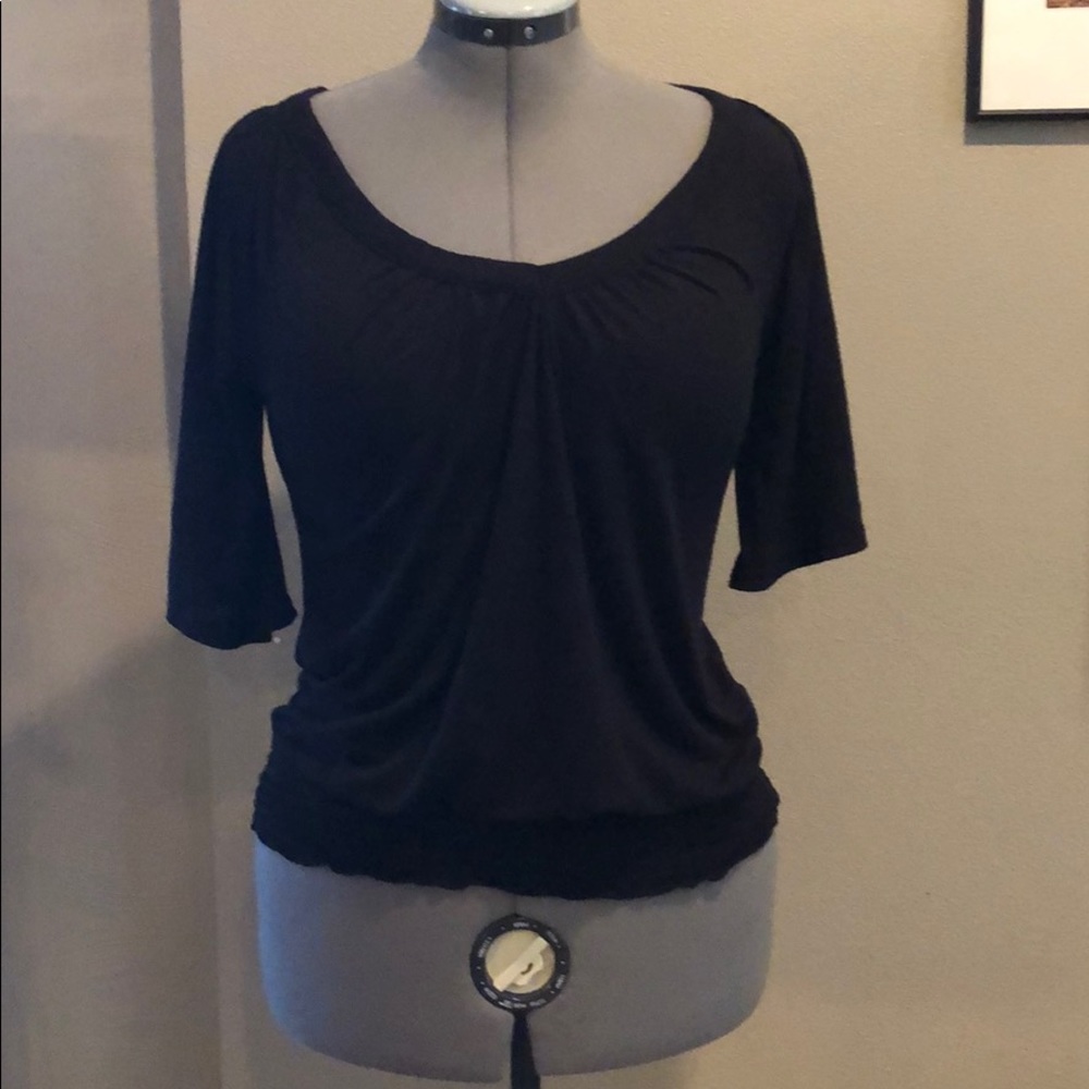 Mudd black neck tee Lg